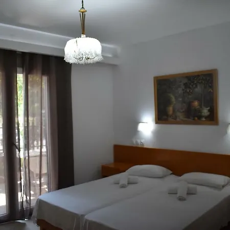 Szálloda Ritsa 2*